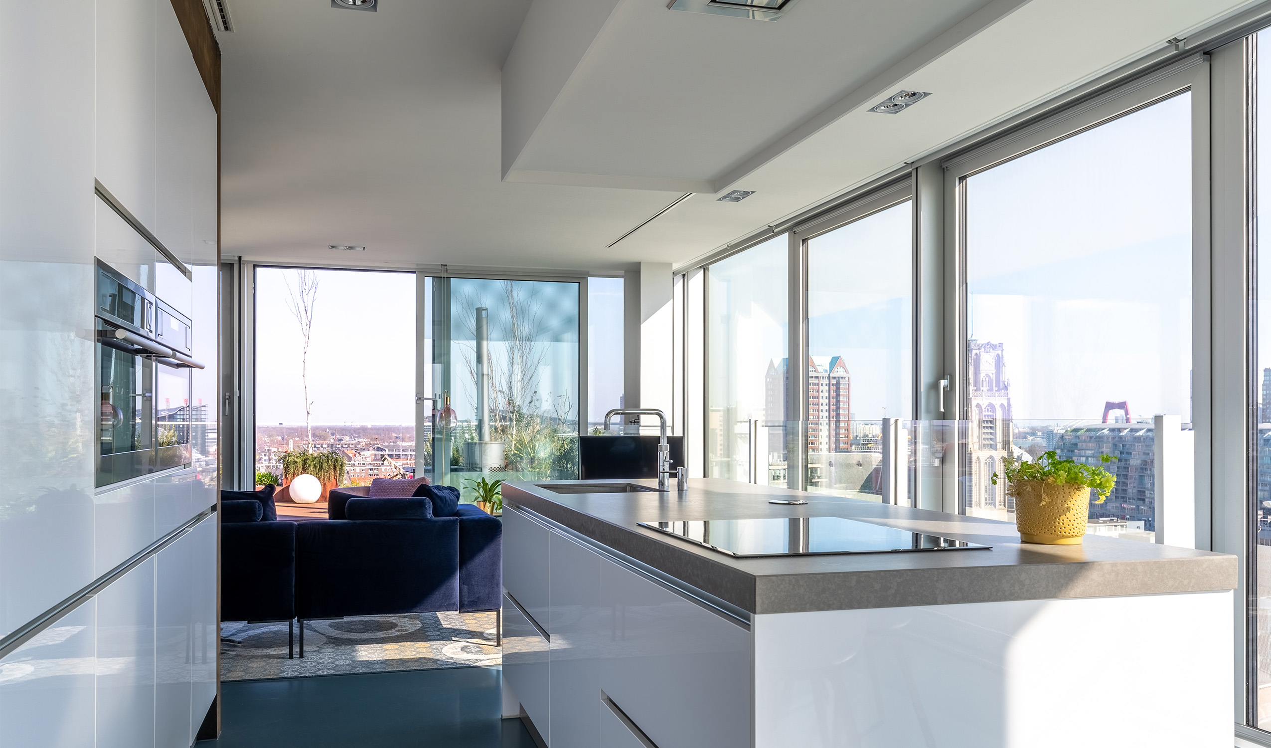 De bovenkamer - vergaderruimte met uitzicht over de stad Rotterdam
